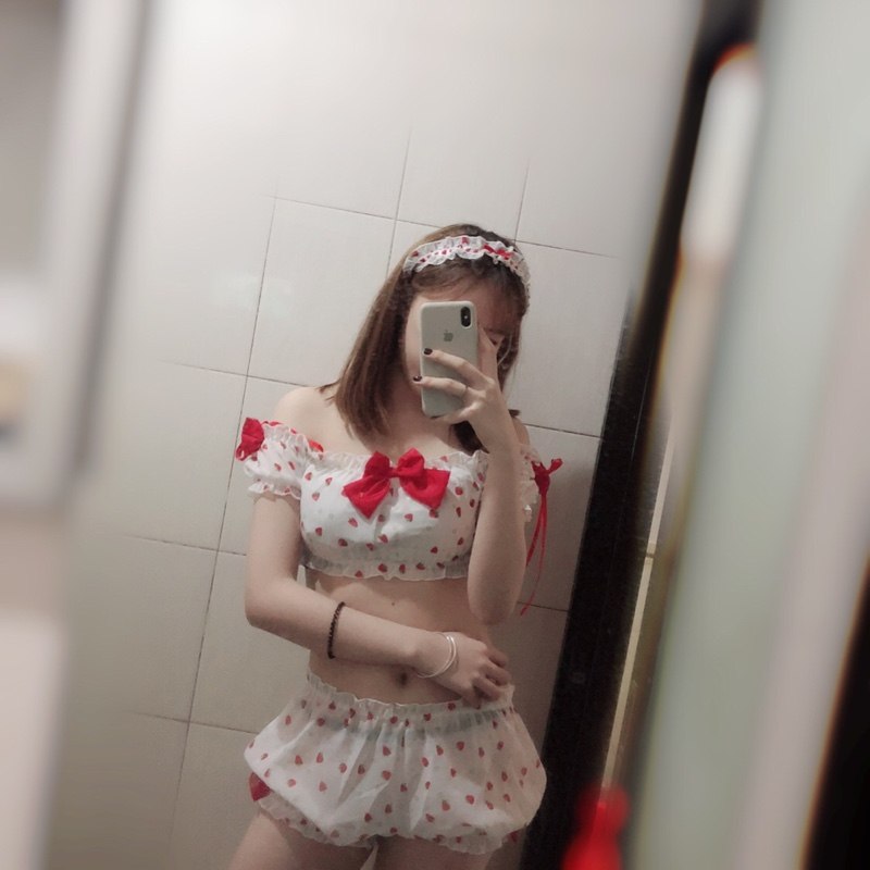 标题：高腰A字百搭皮短裙-黑狗绅士局