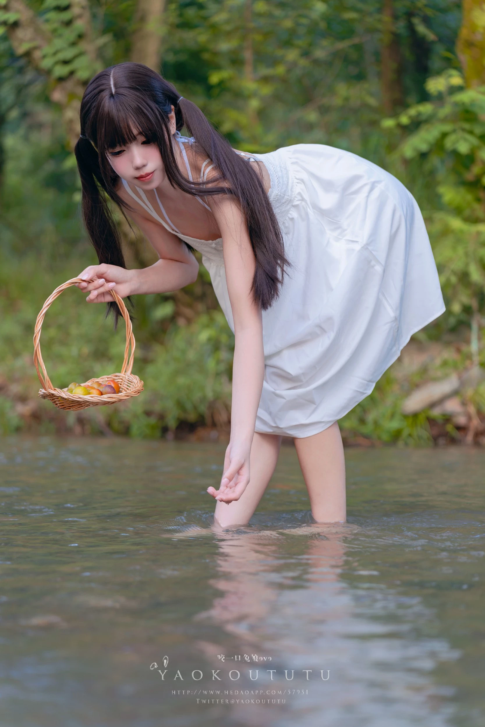 Coser@黏黏团子兔 - 溯溪之夏’& 恋爱循环 [60P]