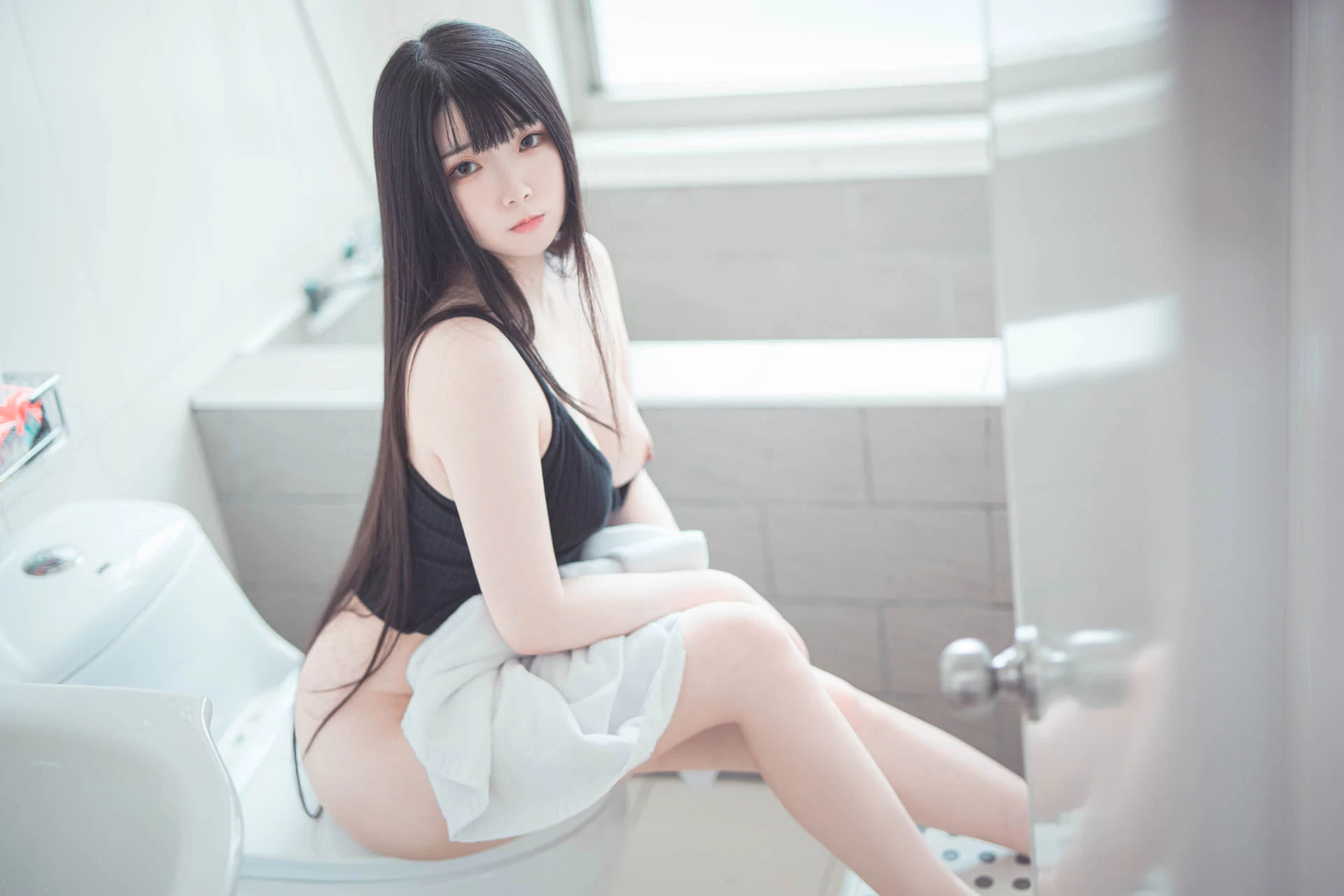 童颜巨乳白嫩让你一次看个够 [45P]
