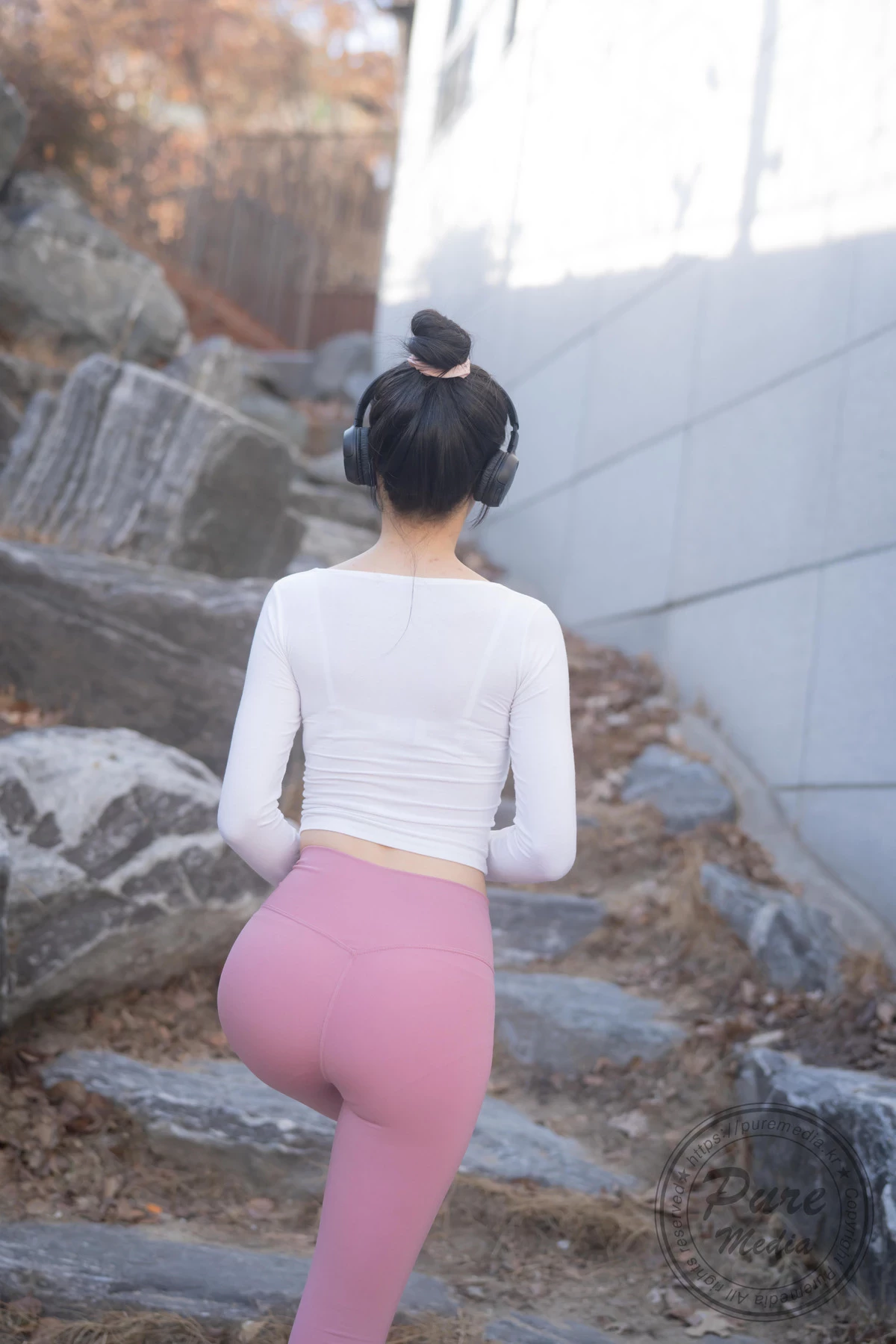 [Hina 히나] 瑜伽裤少女运动后洗漱 [70P]