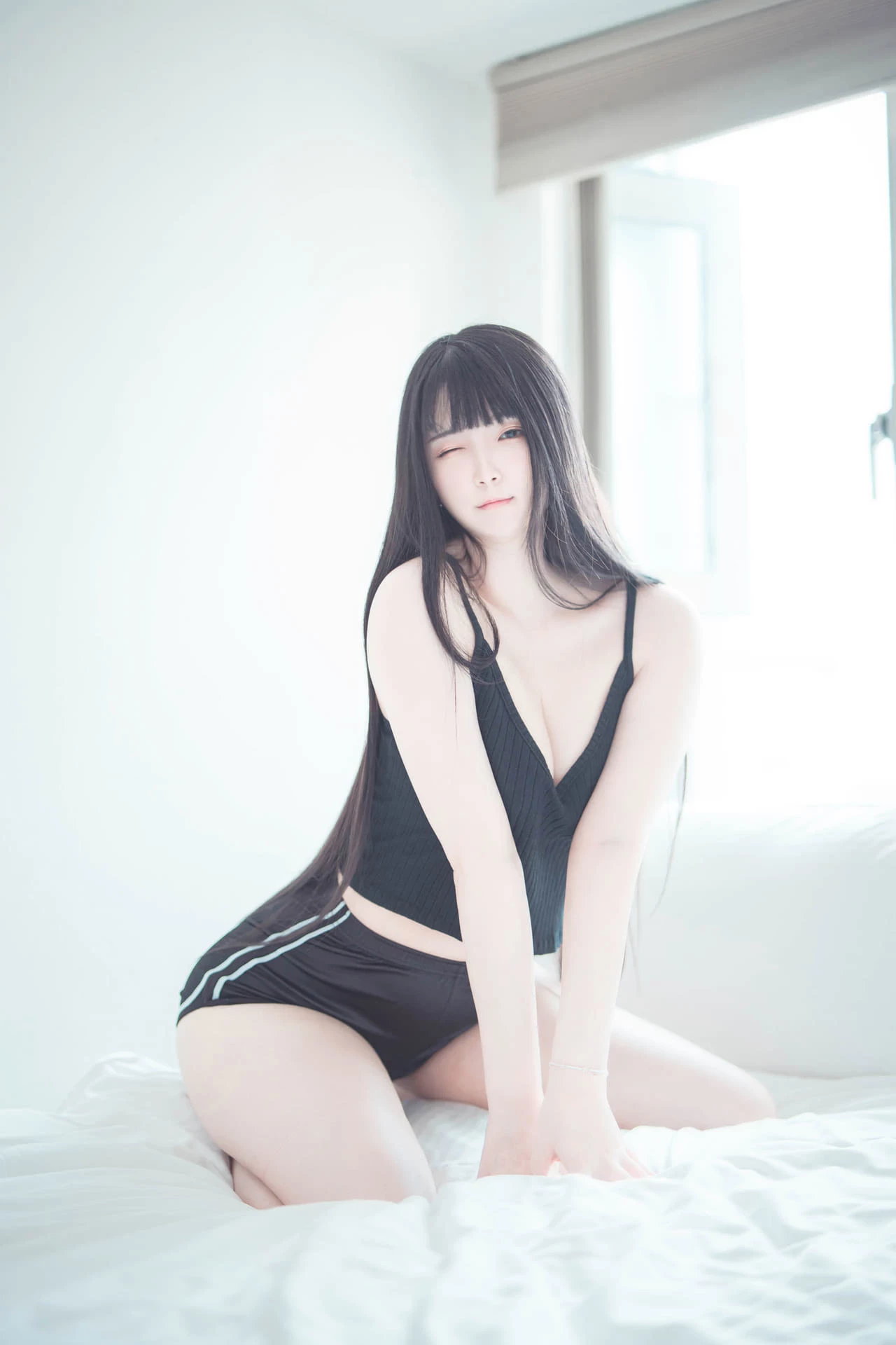 童颜巨乳白嫩让你一次看个够 [45P]